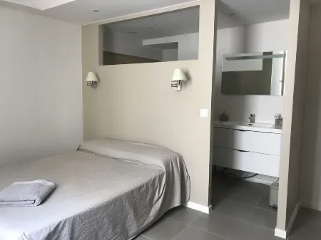 F3 NEW TOWN CENTER FISHING PORT VIEW Отели в г. Пор-Вандр