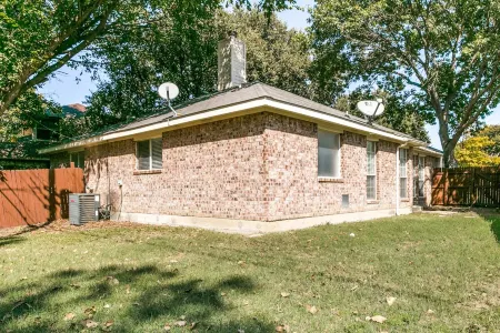 Cozy Accommodation In Quiet Neighborhood; near downtown Frisco,Toyota Stadium Отели рядом с достопримечательностью «Парк Вивиан Старк Мак-Каллум»