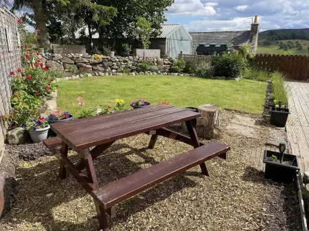 Idyllic rural country escape close to the Cairngorms National Park. Отели в г. Алфорд