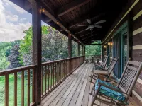 Cozy Cabin Close to Grandfather Mt., Banner Elk and Boone Hotels in Seven Devils