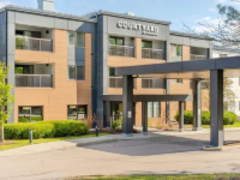 コートヤード・バイ・マリオット・バーリントン・ウィリストン ウィリストンのホテル