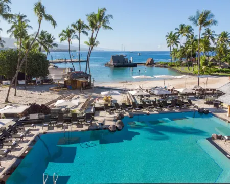 Courtyard by Marriott King Kamehameha's Kona Beach Hotel ハワイ島のホテル