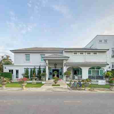 วิลล่า อัมพวา Hotel Exterior
