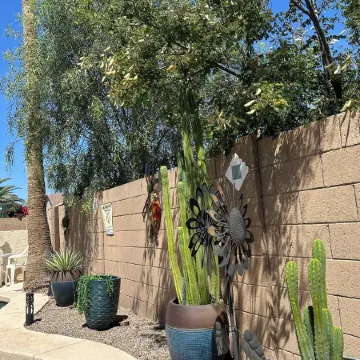 Tranquil Oasis! 3 Bdrm Home with No Fee Heated Pool- Hot Tub!  Great Location!!