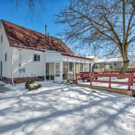 Game Room.Bar.Firepit.Renovated & Modern Retreat!