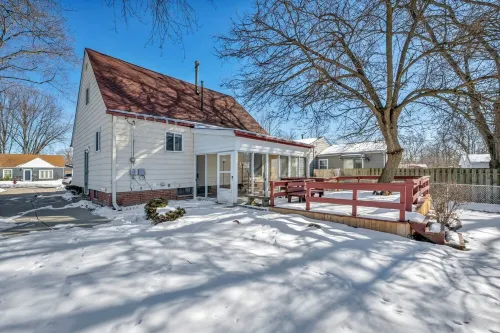 Game Room.Bar.Firepit.Renovated & Modern Retreat!