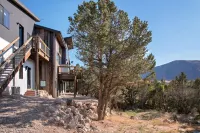 Modern Apt. w/ Grill, MTN Views Near Dwtn Basalt, Whole Foods, 25 min. to Aspen!