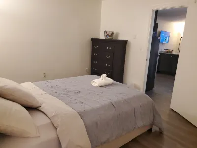 Inviting Private Suites and More - Central Connecticut Hotels near Flight Trampoline Park