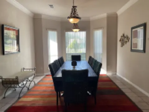 NEWHOUSE MANSION DALLAS TOP 10 Vacation Rental  POOL and SPA3 Acres Of Land