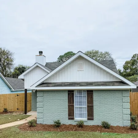 Suite Stella, a cozy 2-bed 2-bath home