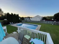 3 bedroom house with fenced in yard and pool close to Syracuse - WiFi