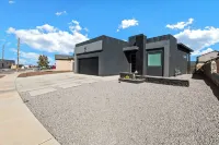 Charming 3-bedroom house in fantastic El Paso with AC, WiFi Hotels in El Paso County