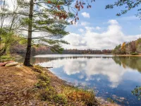 Secluded Lakefront Retreat: Fishing/Kayak/Paddleboard/Pets are Welcome Hotels in Bledsoe County