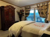 Lake House Waterfront Cabin Stunning views best home for bird watchers serenity