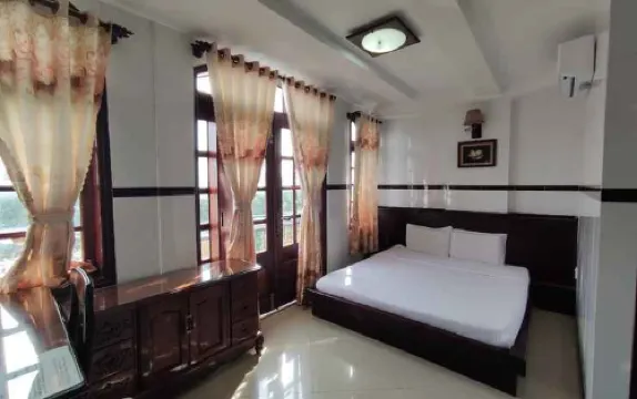 Minh Quan Hotel Hotels in My Tho