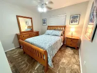 Sunshine Home, 6 Miles to AnnaMaria Island & Img, Pet Allow / Additional Fee Hotels near Palm View First Baptist Church