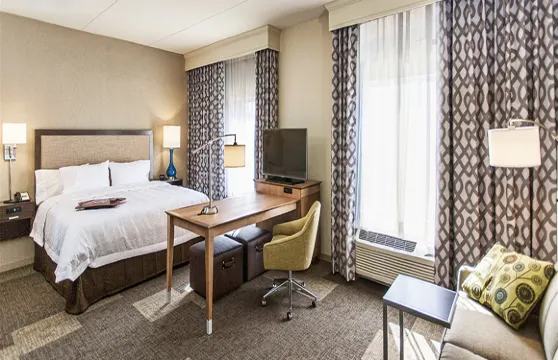 希爾頓歡朋酒店-希賓