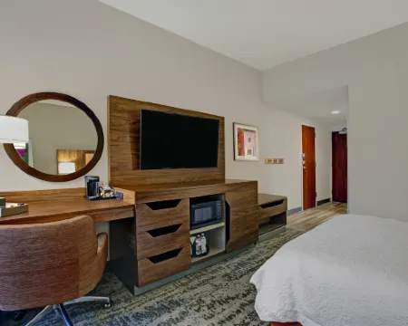 Hampton Inn Salisbury Hotels in Salisbury