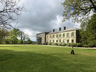 Three Palms Hotels in der Nähe von Galmpton Creek
