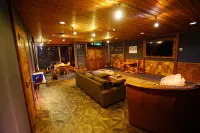 Hakuba Lodge Omusubi Hotels in Otari