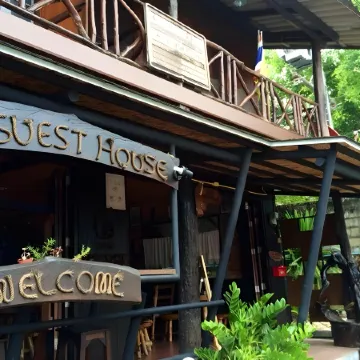 K Guesthouse Adults Only