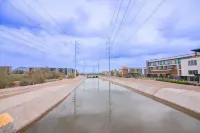 Spacious House with Heated Pool Near Old Town, ASU, Papago Pk, Walk/Bike Canals