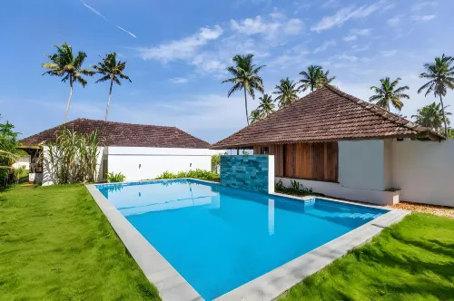 Deshadan's Tarangi Beach Villas,Marari Hotels in Cherthala