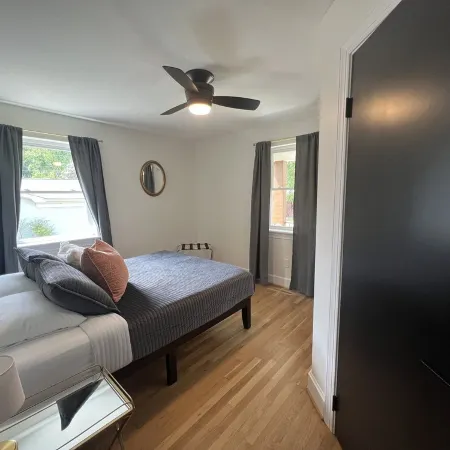 Restful Mid-Mod in the heart of Hickory