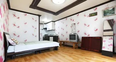 五色長江旅館 龍沼瀑布附近的飯店