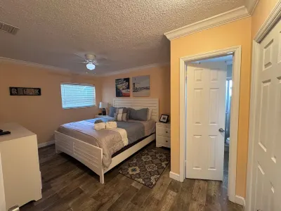 2-Bedroom Apartment Just A Short Walk To Deerfield Beach Pier