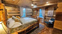 4 Bedroom lodge on wooded land with heated swimming pool and hot tub