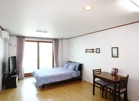 Boryeong Sea Fragrance Pension Отели рядом со станцией Станция Нампо