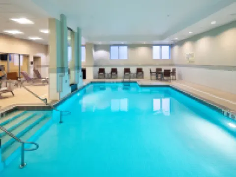 ハンプトン イン バイ ヒルトン ハリファックス ダウンタウン ハリファックスのホテル