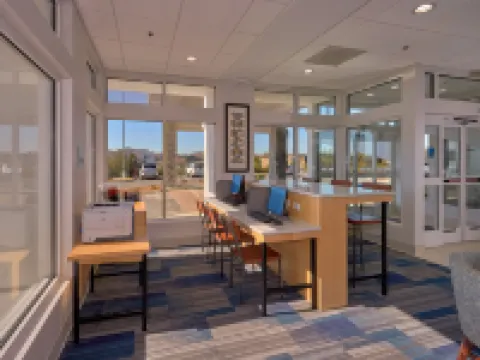 ホリデイ イン エクスプレス アンド スイーツ ピジョン フォージ セビアビル by IHG セバービルのホテル