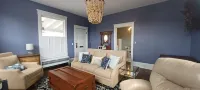 Charming 2-bedroom apartment in quiet downtown neighborhood in Petersburg