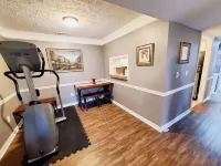 Cozy 2-bedroom condo with WiFi, AC in marvelous Lexington