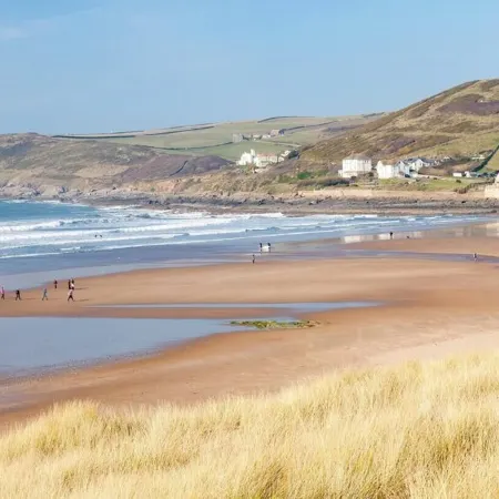 Sea Dunes - a Croyde bungalow with sea views & easy walk to the beach or village