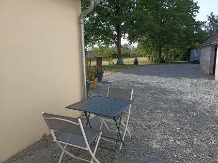 Studio in the heart of a village on the banks of the Loire