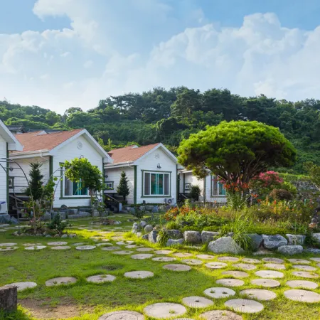 Hapcheon Hwangmaesan Pension