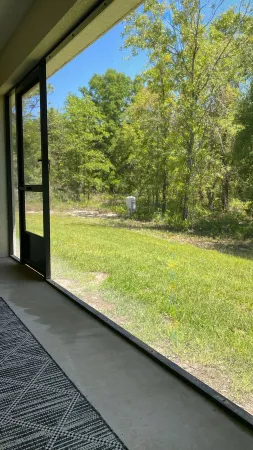 Beautiful 3-Bdrm in Weeki Wachee! Close to Beaches, Hospitals, Golf & Splash Pad