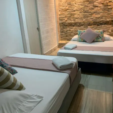 Hostal Catalleya Отели рядом с достопримечательностью «Манга»