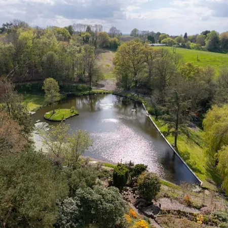5 Bed Lake House - Sleeps 10 - Nature Reserve