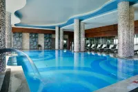 Shahdag Hotel & Spa - Pools
