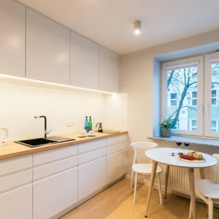 Q17 Apartments Rynek