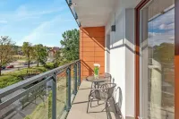 Aura III Apartments & Free Parking by Downtown Apartments