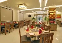 Hotel Sai Jashan Shirdi - Where Blessings & Comfort Meet - 朝食