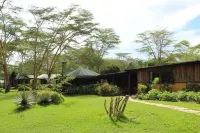Ole Itiko Cottages Hotels in Karagita