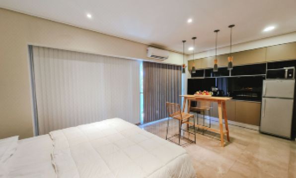 Le Montreal Apartments