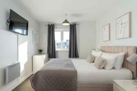 Cotels Centro - Central Location, Parking, Fibre Wifi, Smart TV, Fully Equipped Kitchen Отели рядом с достопримечательностью «Университет Нортгемптон»