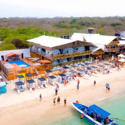 La Cabaña Glamping Geronimo Hotels near Isla Barú